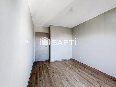 Maison - 93 m² - 5 pièces