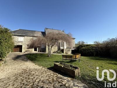 Maison - 376 m² - 9 pièces