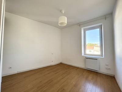 Appartement ancien - 60 m² - 3 pièces