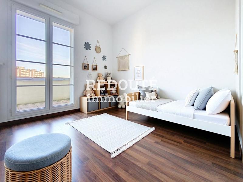 Appartement - 96 m² - 5 pièces