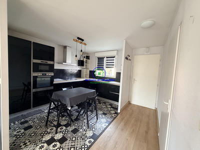 Villa - 80 m² - 4 pièces