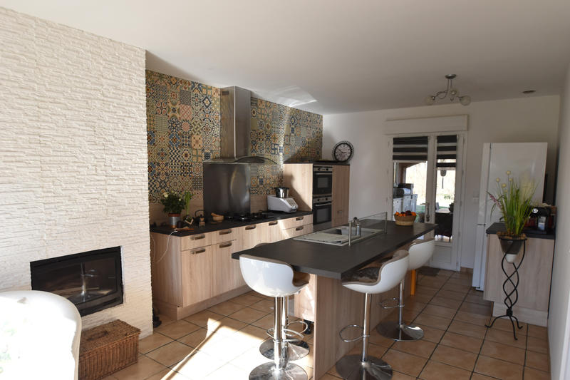 Maison - 104 m² - 5 pièces