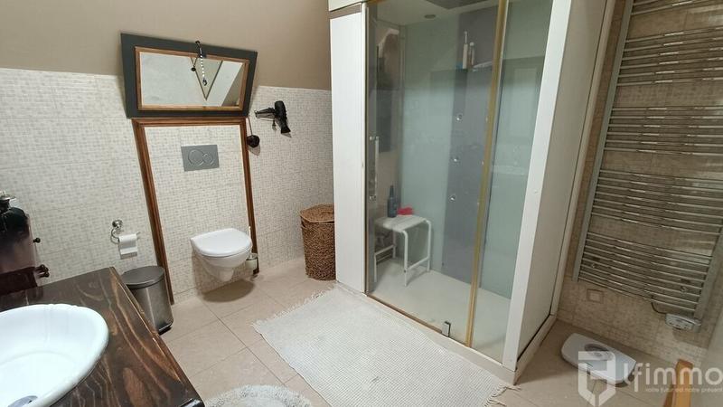 Maison en pierre - 215 m² - 5 pièces