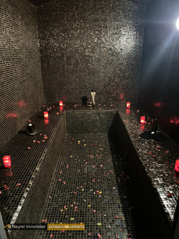 Appartement - 316 m² - 8 pièces