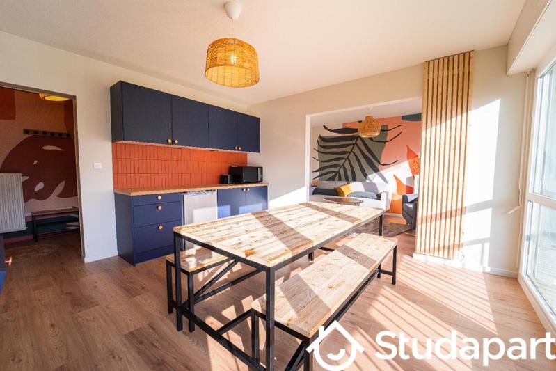 Chambre - 11 m² - 1 pièce