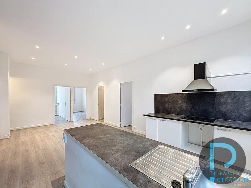 Appartement - 92 m² - 4 pièces