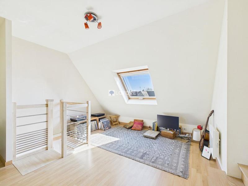 Maison - 180 m² - 8 pièces