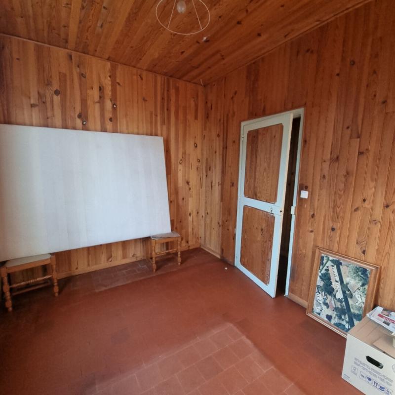 Maison - 640 m² - 3 pièces