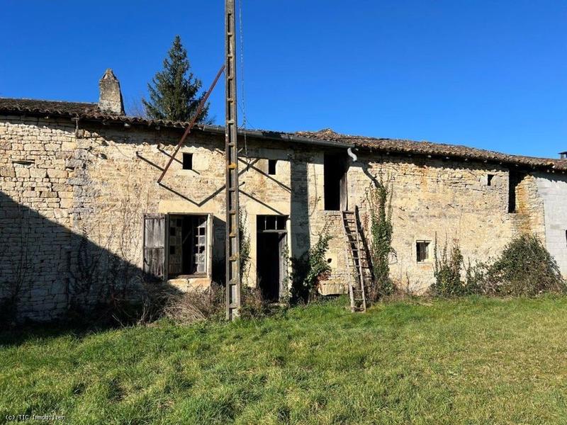 Maison en pierre - 72 m² - 2 pièces
