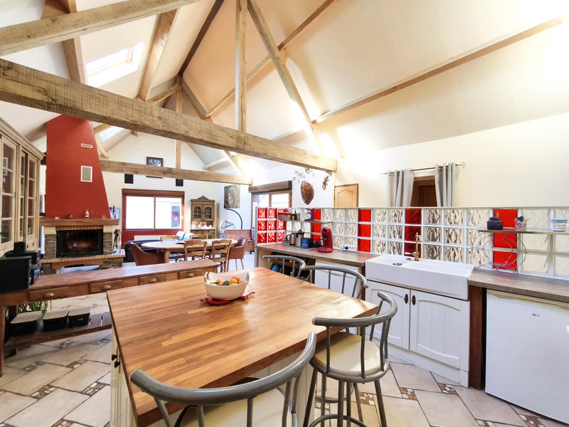 Maison - 181 m² - 7 pièces