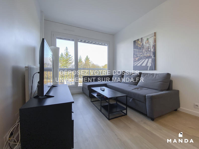 Chambre - 11 m² - 5 pièces