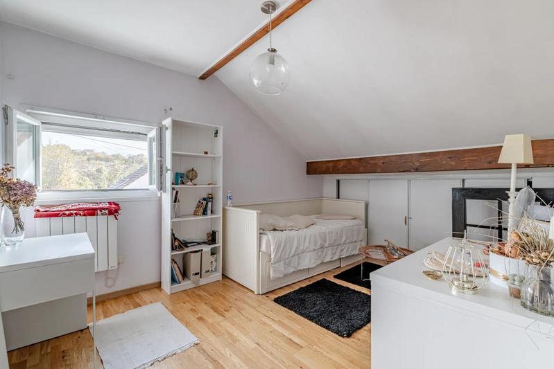 Maison - 200 m² - 8 pièces