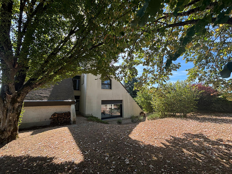 Maison - 220 m² - 8 pièces