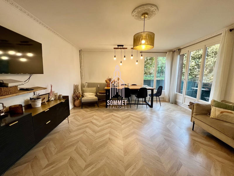 Appartement - 99 m² - 4 pièces