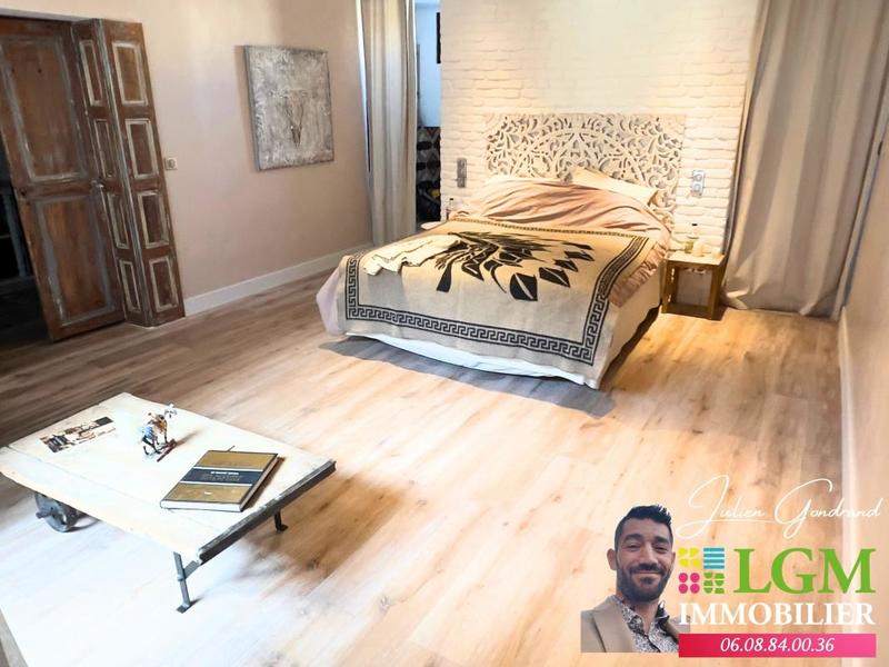 Immeuble - 300 m² - 5 pièces