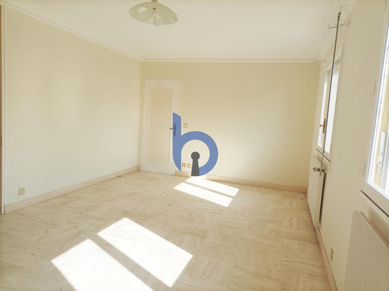 Maison - 187 m² - 8 pièces