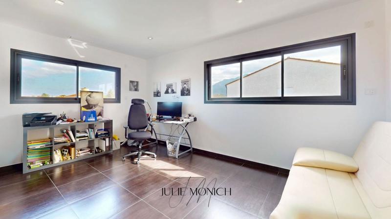 Villa - 206 m² - 5 pièces