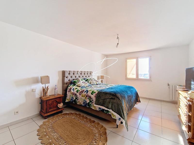 Maison - 189 m² - 8 pièces