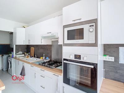 Appartement - 95 m² - 4 pièces