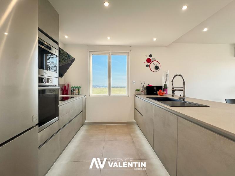 Maison - 151 m² - 7 pièces