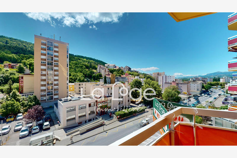 Appartement - 106 m² - 4 pièces