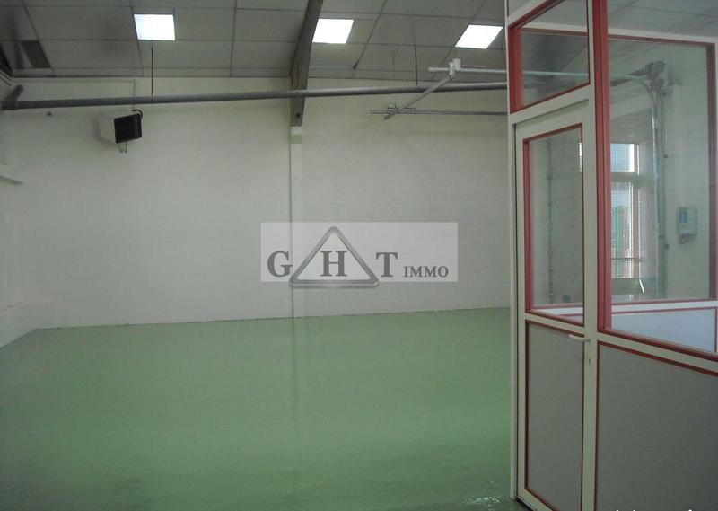Entrepôt - 150 m²