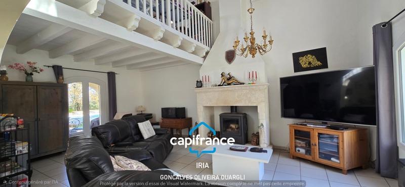 Propriété - 190 m² - 6 pièces