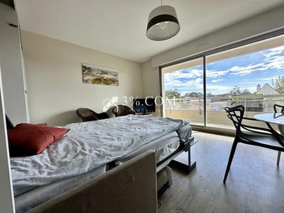 Studio - 30 m² - 1 pièce