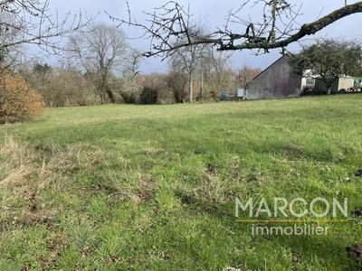 Terrain constructible - 2 361 m²