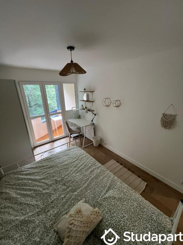 Chambre - 9 m² - 1 pièce