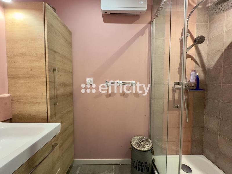 Villa - 267 m² - 11 pièces