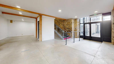 Local commercial - 218 m² - 1 pièce