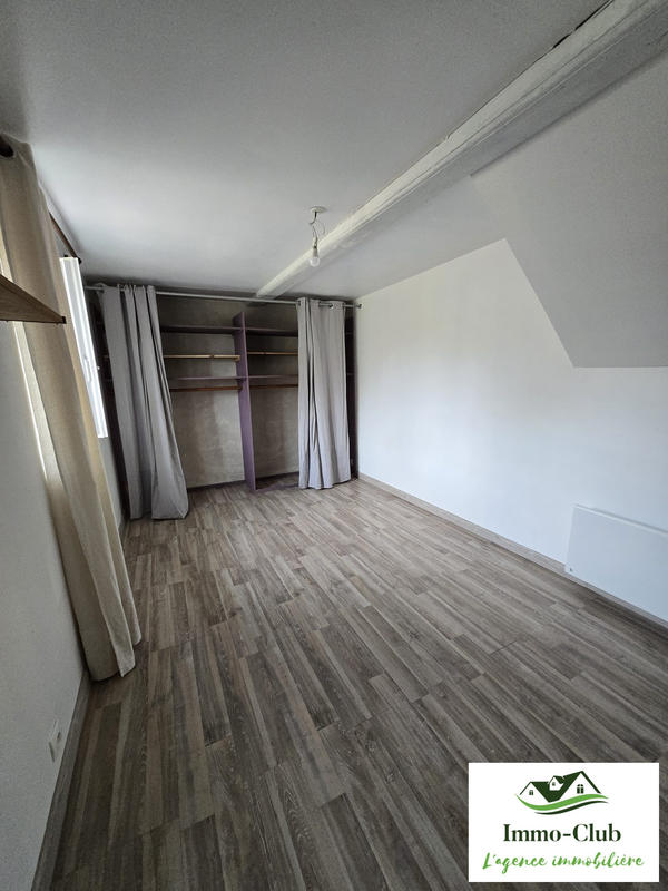 Maison traditionnelle - 82 m² - 4 pièces