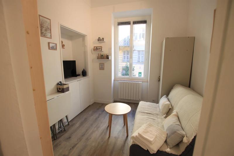 Studio - 15 m² - 1 pièce