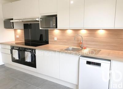 Maison - 246 m² - 11 pièces