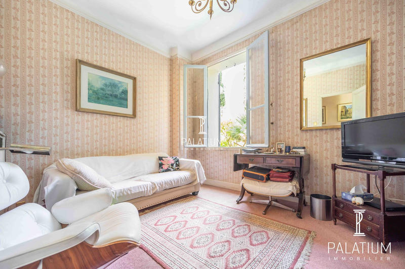 Maison - 255 m² - 7 pièces