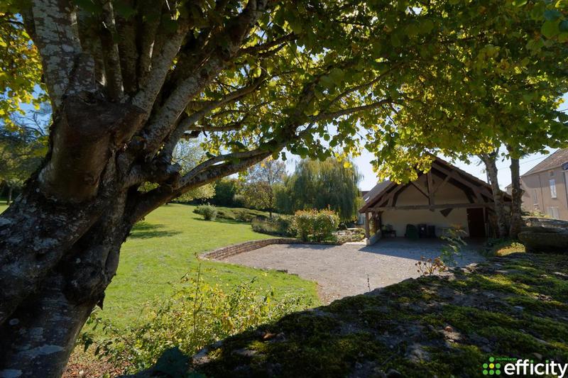 Maison - 290 m² - 11 pièces