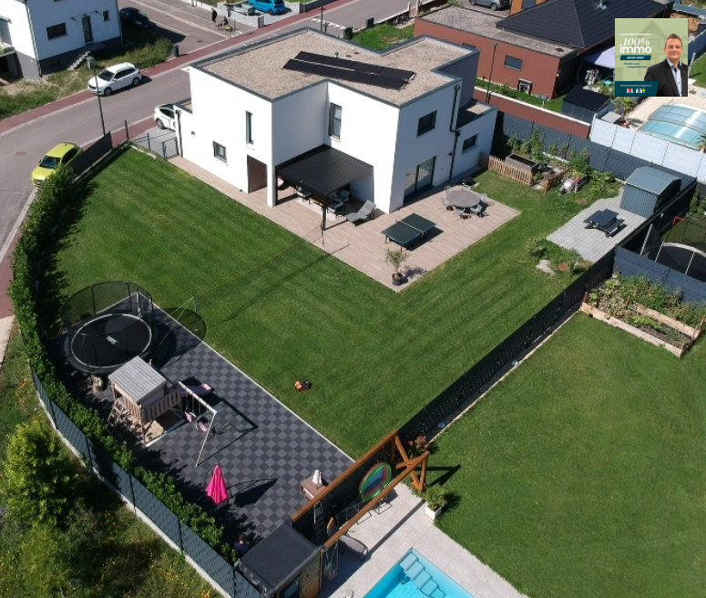 Maison - 187 m² - 5 pièces