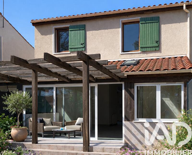 Maison - 110 m² - 4 pièces