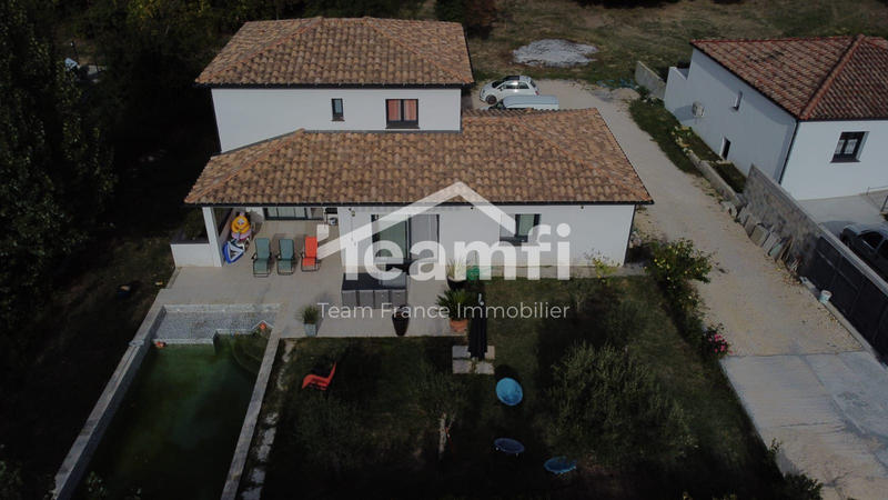 Maison contemporaine - 176 m² - 7 pièces