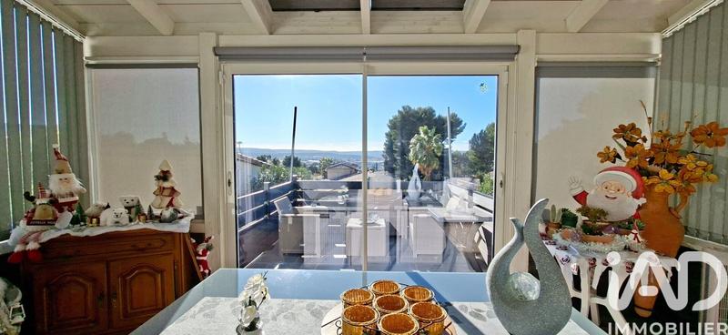 Maison - 93 m² - 4 pièces