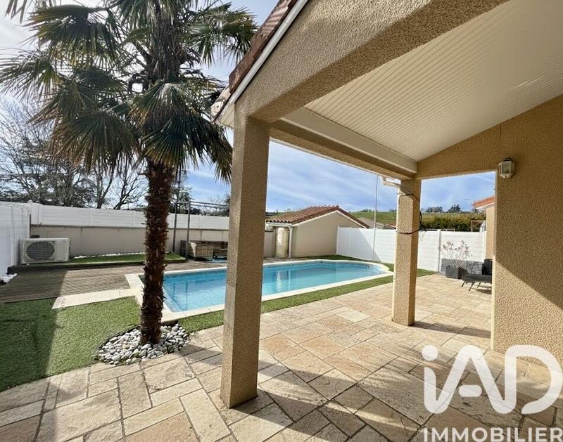 Maison - 96 m² - 5 pièces