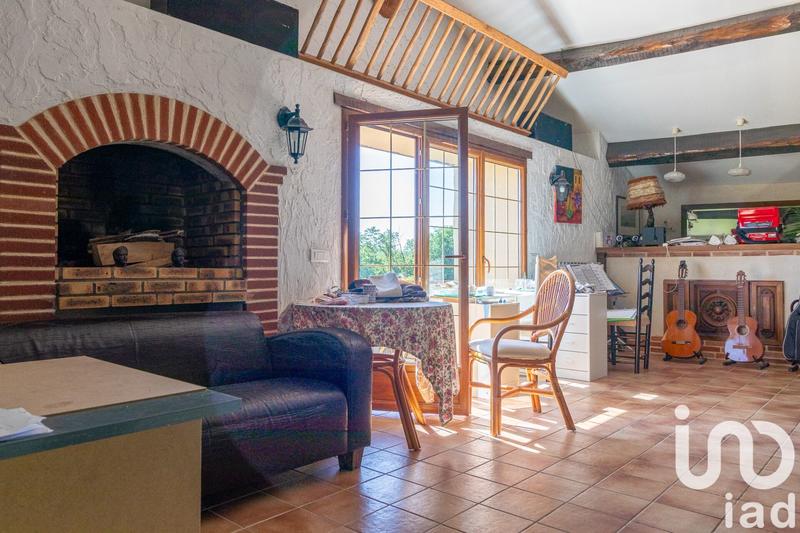 Maison - 370 m² - 8 pièces