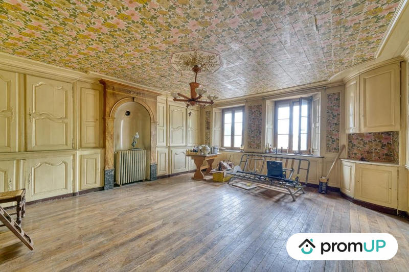 Maison - 200 m² - 8 pièces