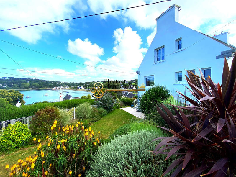 Maison - 205 m² - 9 pièces