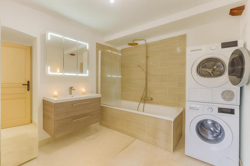 Appartement - 100 m² - 5 pièces