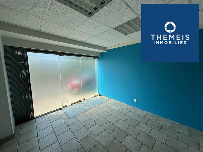 Local commercial - 38 m² - 2 pièces