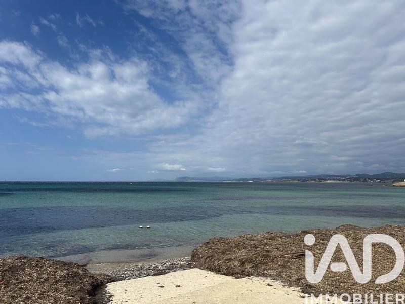 Maison - 307 m² - 12 pièces