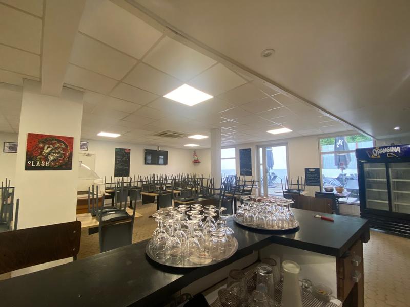 Local commercial - 160 m²