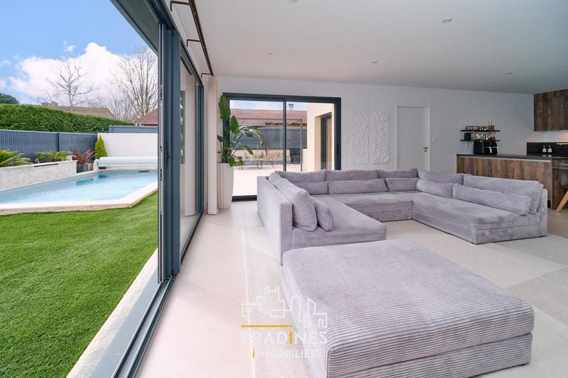 Maison - 120 m² - 5 pièces